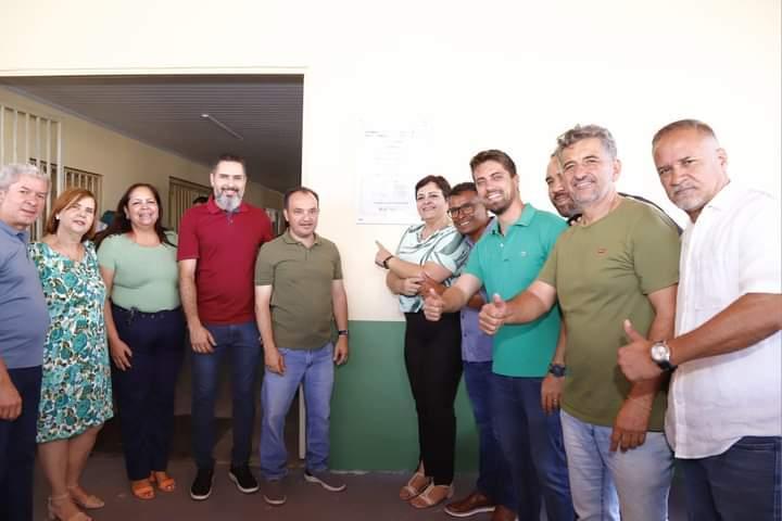 SECRETARIA DE EDUCAÇÃO INAUGURA ESCOLA MUNICIPAL PROFESSORA DIVINA LOURENÇO DE MELO LEÃO