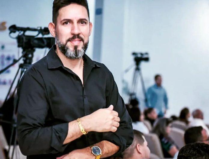 Aramys Soares é um empreendedor inovador que está transformando a comunicação do Planalto Central