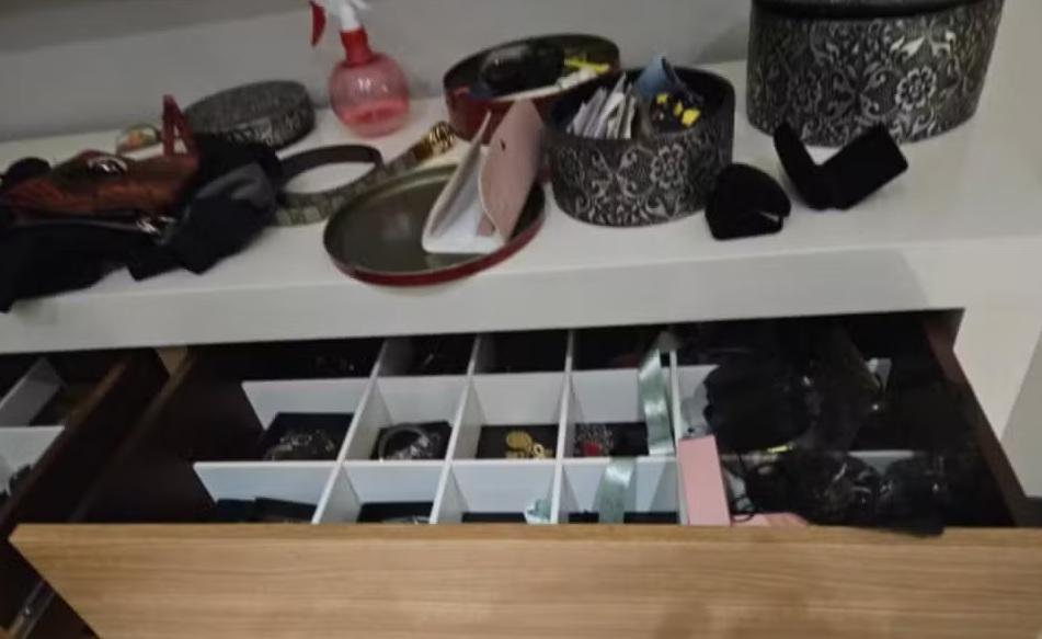 Criminosos invadem condomínio de luxo onde moram Leonardo, Virginia e outros famosos, furtam casas e levam mais de R$ 150 mil em joias em Goiânia