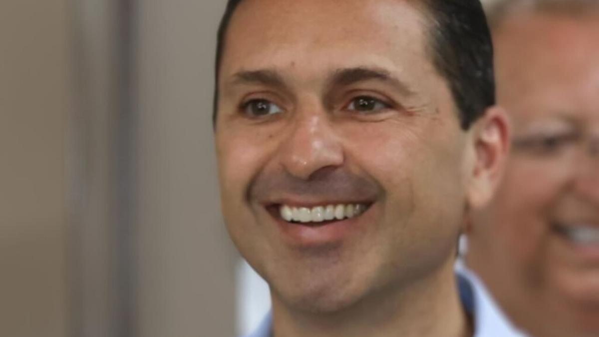 Leandro Vilela (MDB) é eleito prefeito de Aparecida de Goiânia com 63,60% dos votos