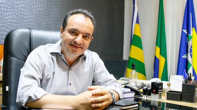 PÁBIO MOSSORÓ – Prefeito de Valparaíso deixará três viadutos; uma obra de R$ 60 milhões no Anhanguera, dois centros esportivos entre outras melhorias