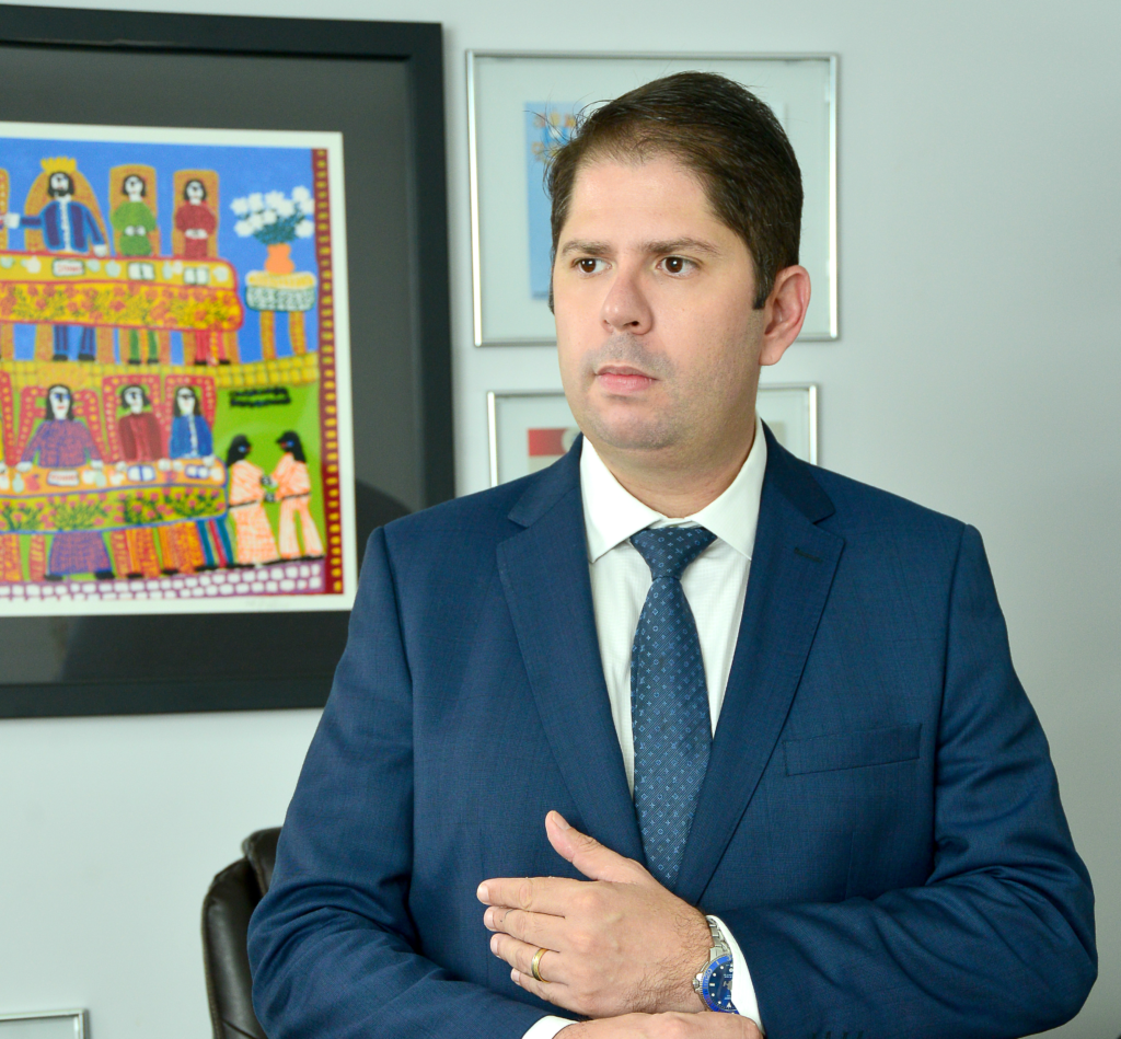 Dr. Danúbio: Excelência e Compromisso no Atendimento Jurídico Personalizado