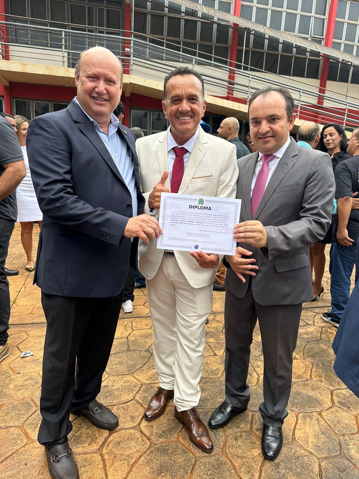 Diplomação de Marcus Vinicius e Vereadores Marca Novo Ciclo Político em Valparaíso de Goiás