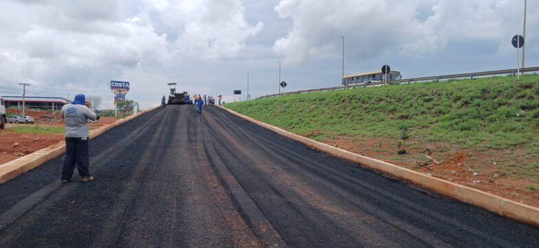 GOVERNO MUNICIPAL INICIA OBRA DE PAVIMENTAÇÃO DA PONTE ENTRE OS BAIRROS IPANEMA E PARQUE RIO BRANCO