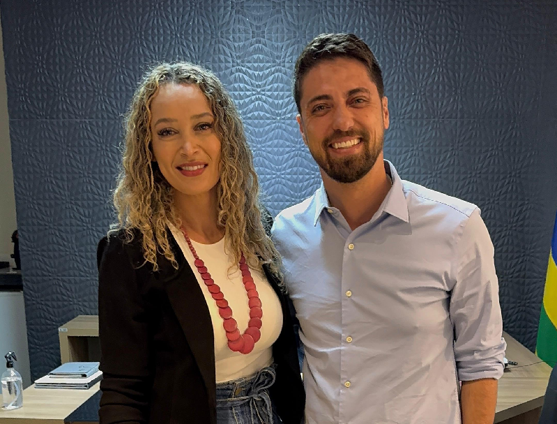 PREFEITO DE VALPARAÍSO TOMA POSSE COMO PRESIDENTE INTERINO DA AMAB