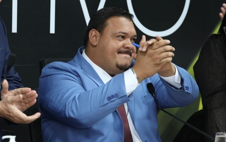 Walison Lacerda Assume a Presidência da Câmara de Valparaíso de Goiás com Compromisso de Realizar uma Gestão Transformadora