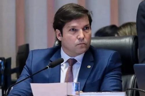 Robério Negreiros dá boas-vindas a mais de 1,5 mil alunos no lançamento do 1º Ciclo do RenovaDF 2025