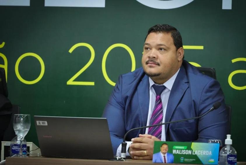 Walison Lacerda faz história e se torna o presidente mais jovem da Câmara de Valparaíso de Goiás