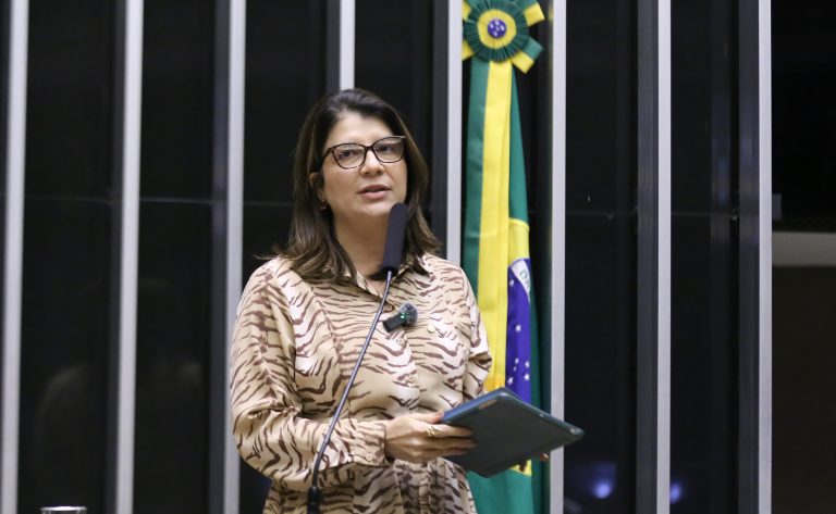 Comissão aprova projeto da Lei Juliana Marins sobre translado de brasileiros mortos no exterior