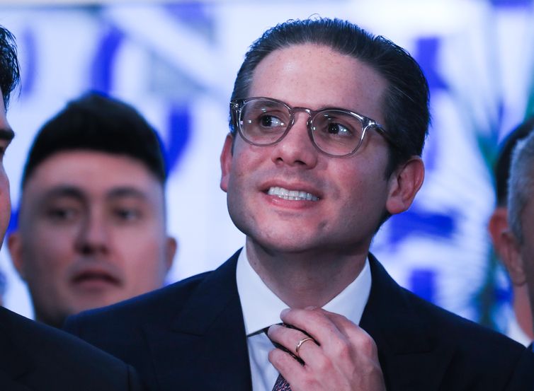 Hugo Motta diz que diálogo volta a ocupar relação entre Brasil e EUA 