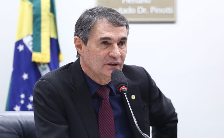 Comissão aprova diretrizes para estimular turismo de pessoas autistas