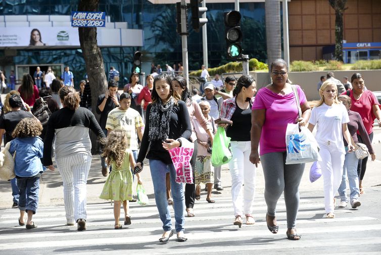 Quase 50% das mulheres brasileiras denunciam desrespeito