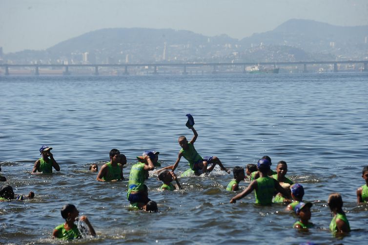 Bombeiros do RJ abrem 5 mil vagas para o Projeto Botinho 2026