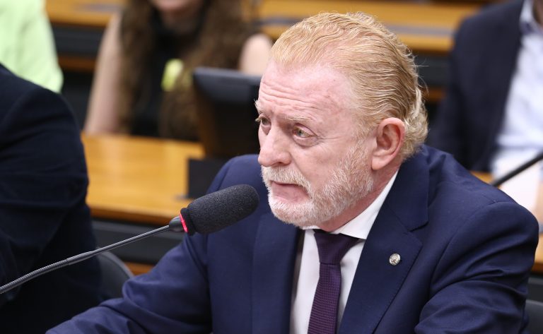 Comissão aprova projeto que facilita ação de voluntários e doações durante calamidades