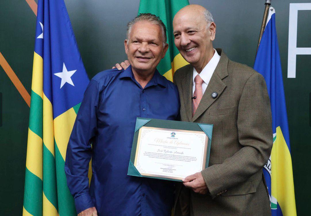 Arruda recebe moção de louvor em Valparaíso-GO e reforça pré-candidatura ao Governo do DF