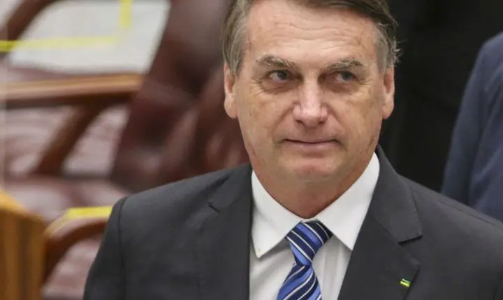 Exército entrega armas de Bolsonaro à PF e informa falta de duas