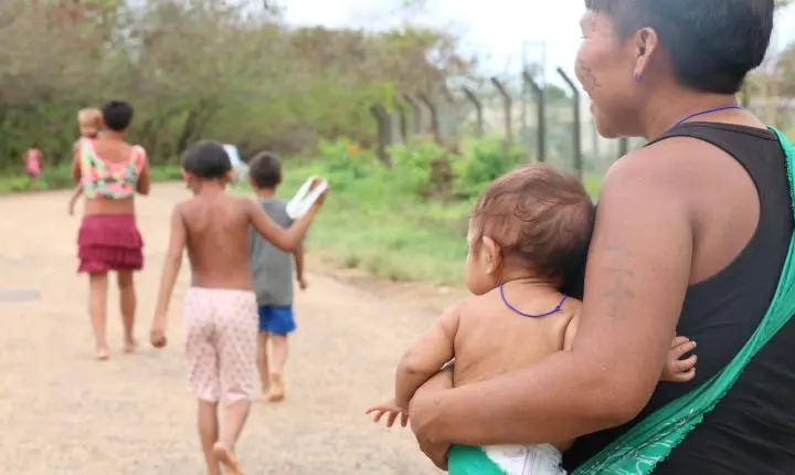 Saúde cria comitê para reduzir morte materna e infantil indígena